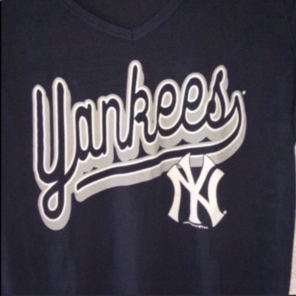 MLB New York Yankees Baseball Tee - Picture 2 of 4